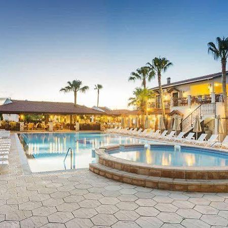 Almond Holiday Village & Hotel Karavas  Exterior foto